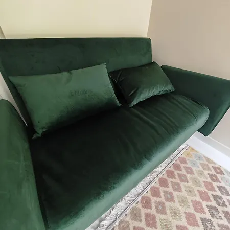 Homestay Studette La Rosee Abondante Non-fumeur, 45 Min De Paris, 10m2, Independante, Cosy, Apaisante, Mobiliers Convertible, Wifi, Tv, Kitchenette, Sanitaires Inclus Visibles Dans La Meme Piece, Mini Terrasse, Jardin, Canape-lit 120x180, 1 A 2 Pers Gabarit M