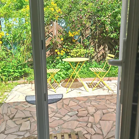 Studette La Rosee Abondante Non-fumeur, 45 Min De Paris, 10m2, Independante, Cosy, Apaisante, Mobiliers Convertible, Wifi, Tv, Kitchenette, Sanitaires Inclus Visibles Dans La Meme Piece, Mini Terrasse, Jardin, Canape-lit 120x180, 1 A 2 Pers Gabarit M ホームステイ サヴィニー・ル・タンプル