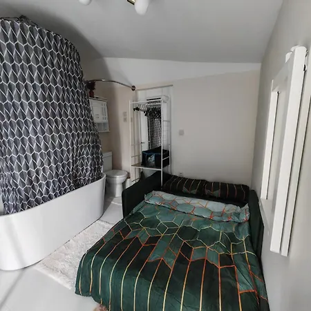 Studette La Rosee Abondante Non-fumeur, 45 Min De Paris, 10m2, Independante, Cosy, Apaisante, Mobiliers Convertible, Wifi, Tv, Kitchenette, Sanitaires Inclus Visibles Dans La Meme Piece, Mini Terrasse, Jardin, Canape-lit 120x180, 1 A 2 Pers Gabarit M *